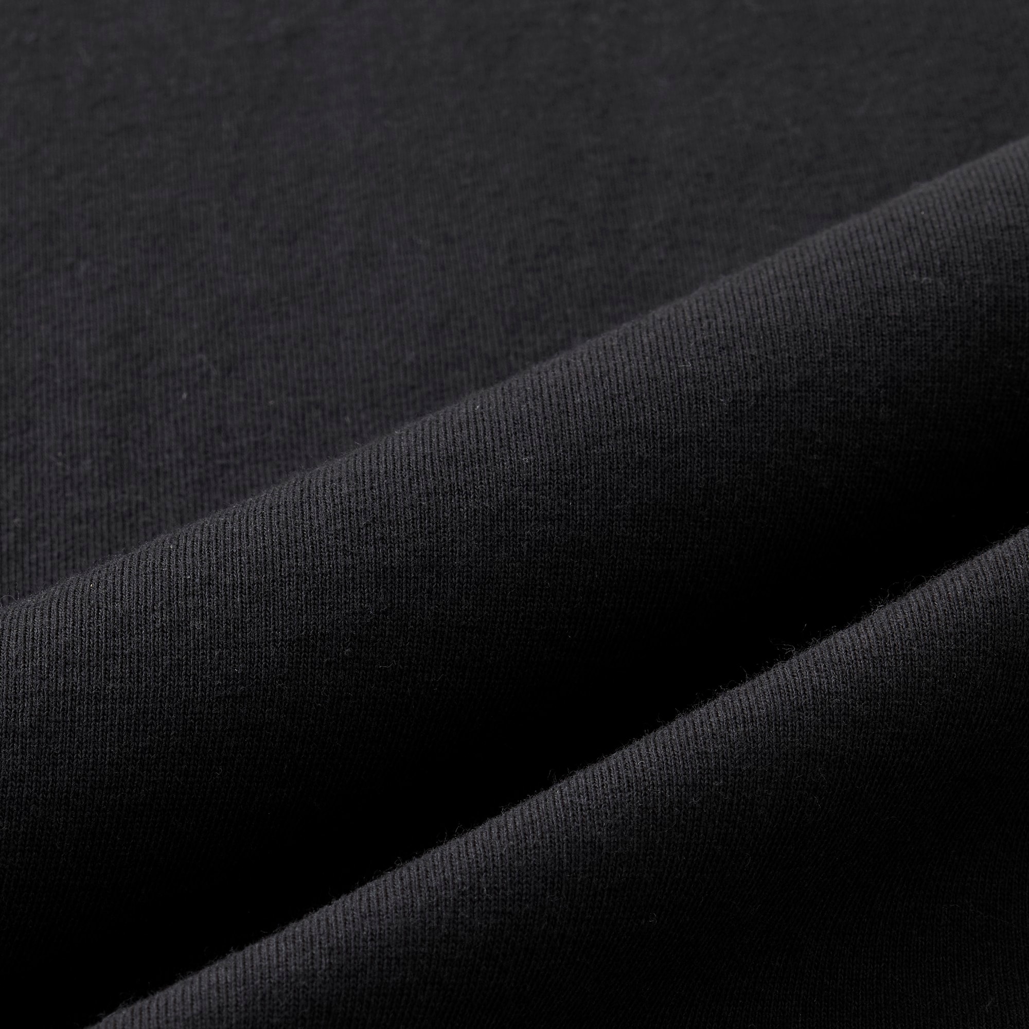 Relaxed premium-weight cotton no-pocket T-shirt