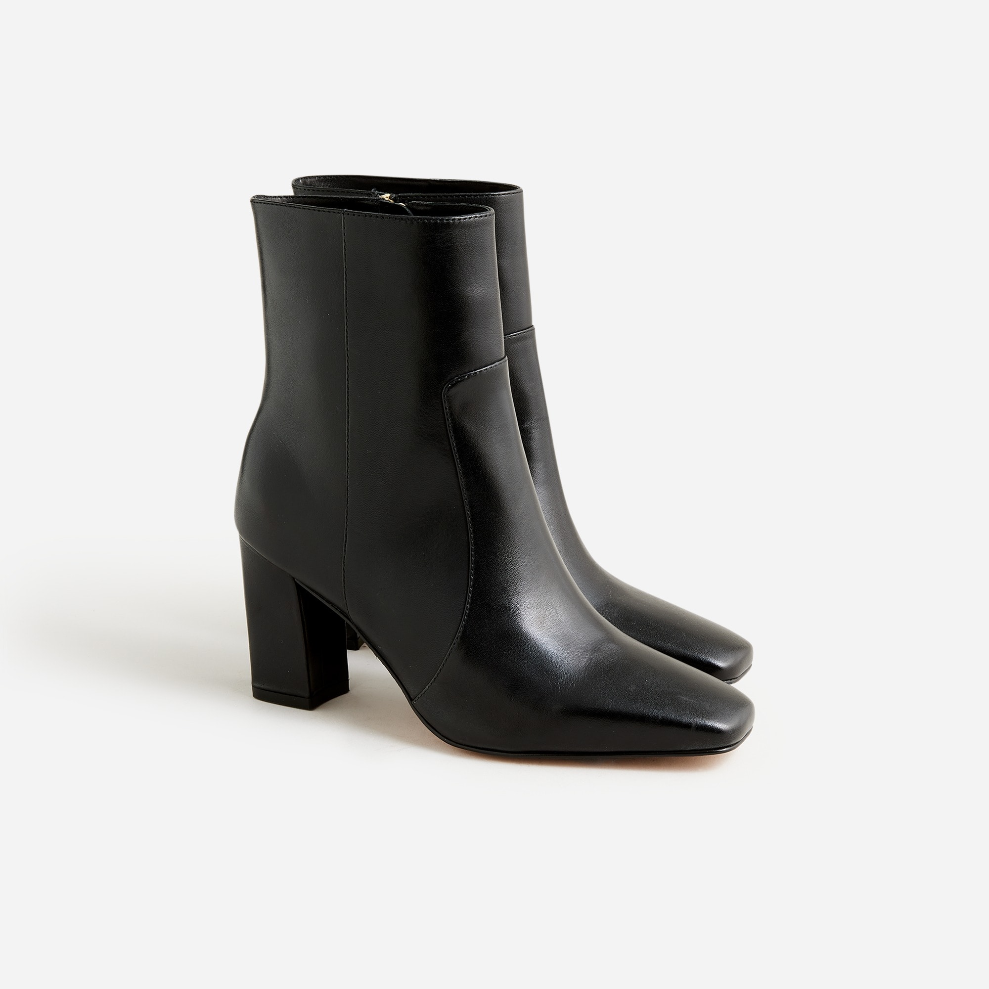  Almond-toe ankle boots in leather