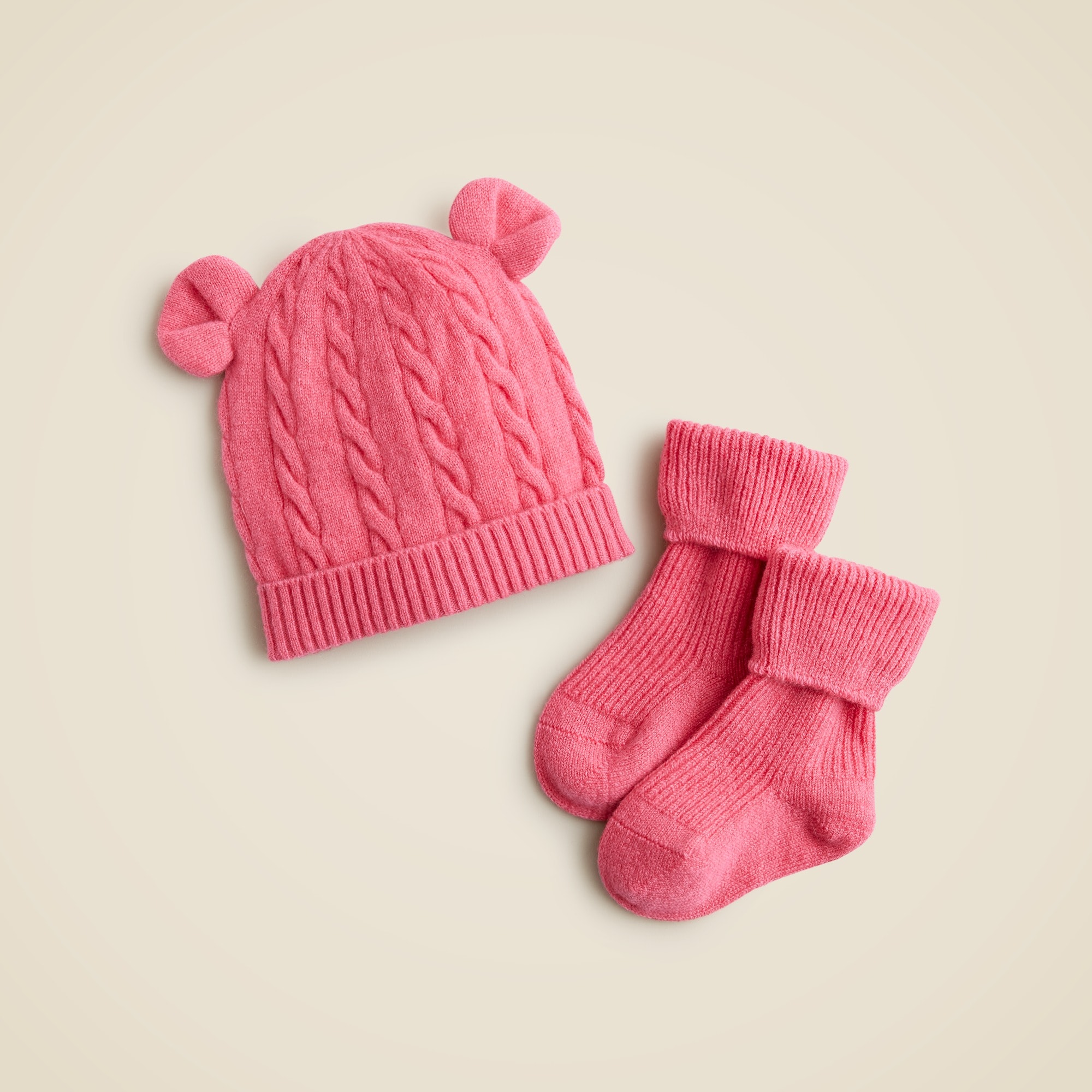 girls Limited-edition baby cashmere beanie and booties set