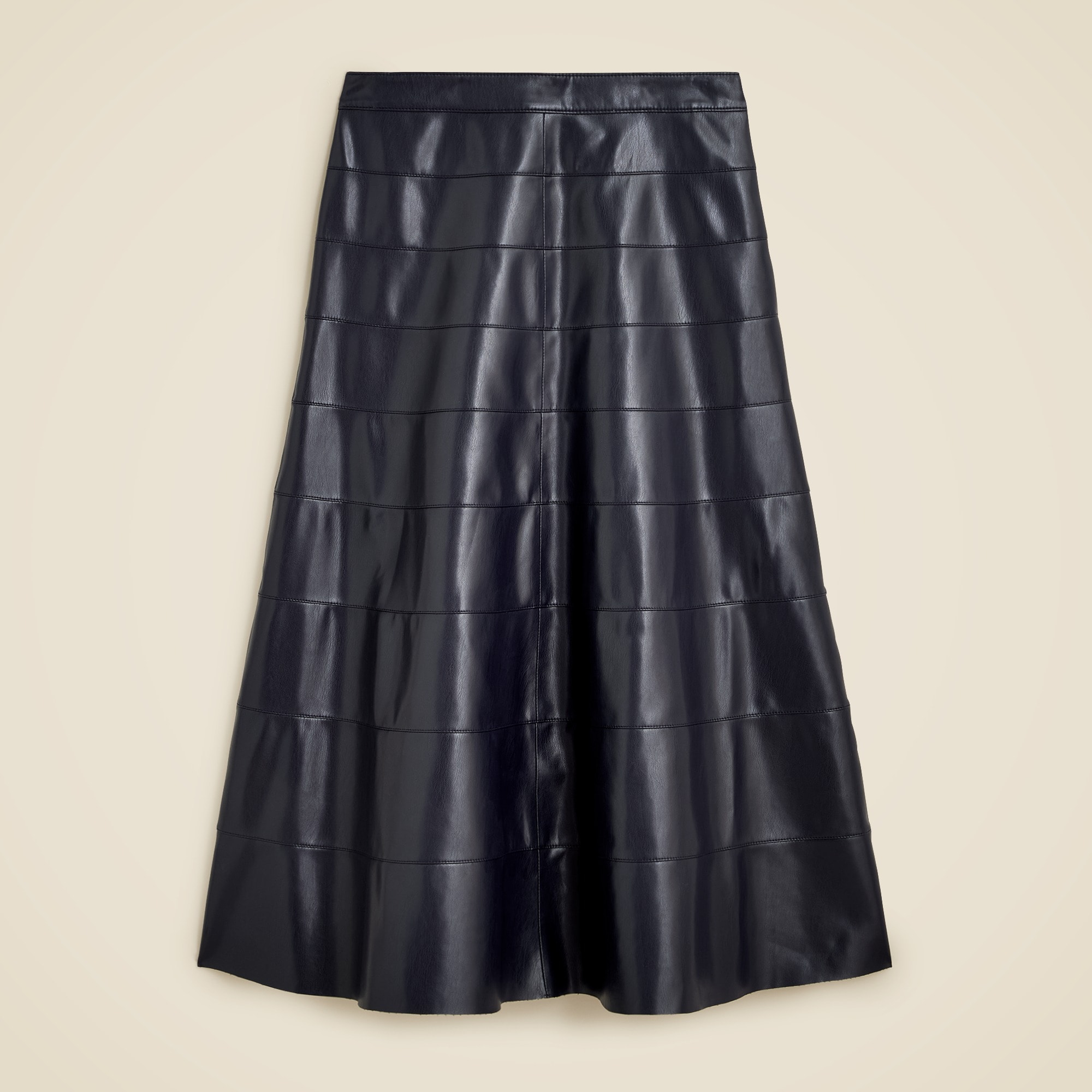  Seamed circle skirt in faux leather