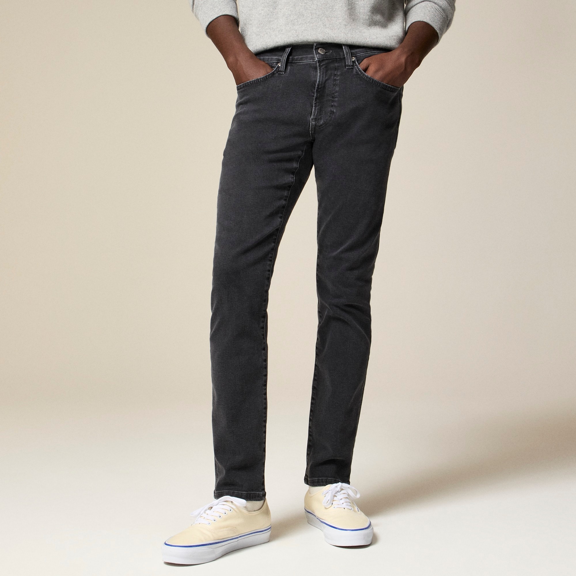 mens 484 Slim-fit stretch jean in dark charcoal wash